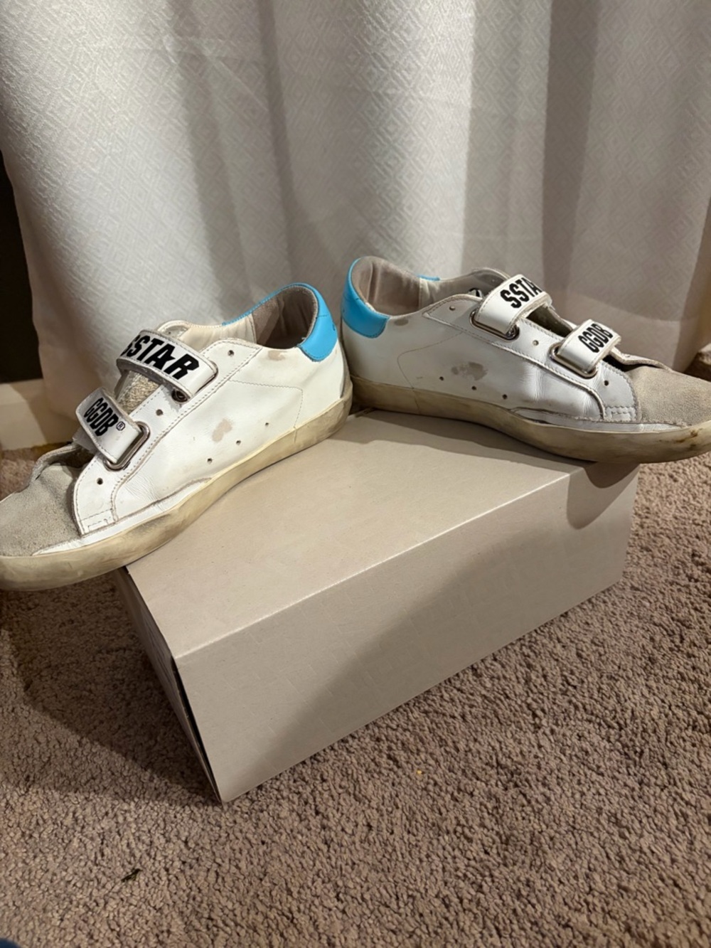 Golden Goose Old School White Sneakers with Black Star and Blue Heel - Picture 7 of 8